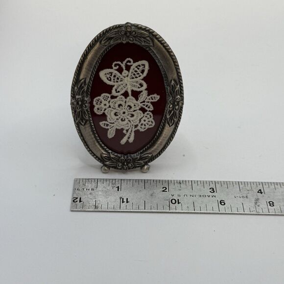 Mini Framed Knit Crochet Flowers Picture Frame Photo Silver White Flowers - Picture 7 of 7
